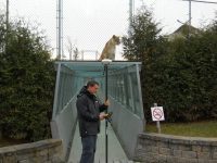 Arpenteur de Denicourt prenant un levé topographique